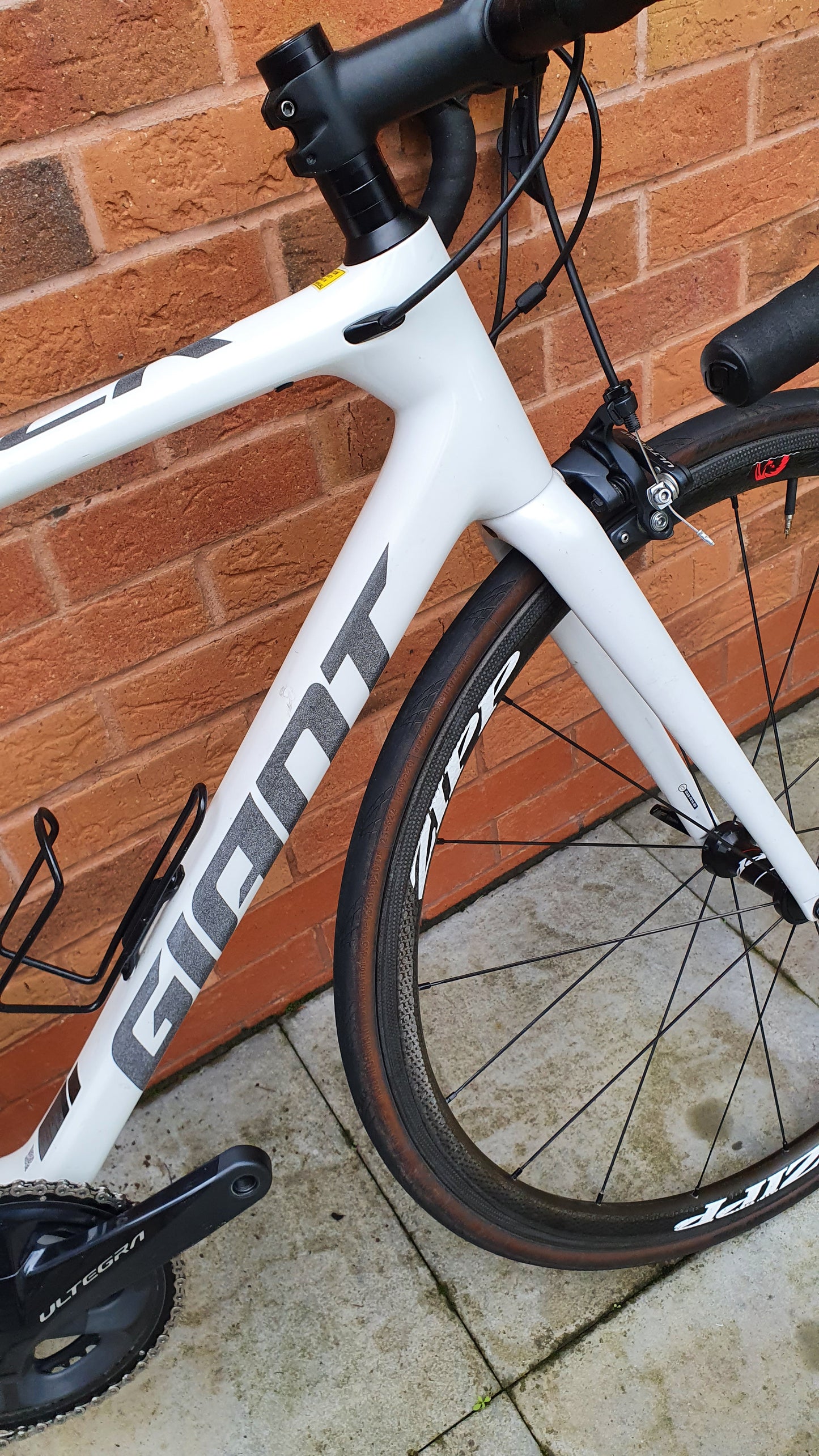 Giant TCR Advanced 1 KOM Ultegra Carbon Road Bike ZIPP M - Pearl White - Light