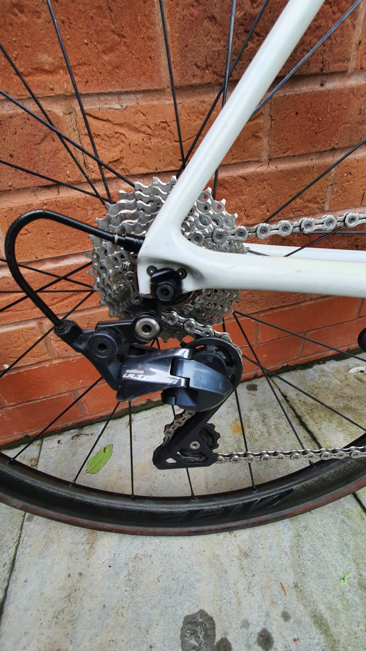 Giant TCR Advanced 1 KOM Ultegra Carbon Road Bike ZIPP M - Pearl White - Light