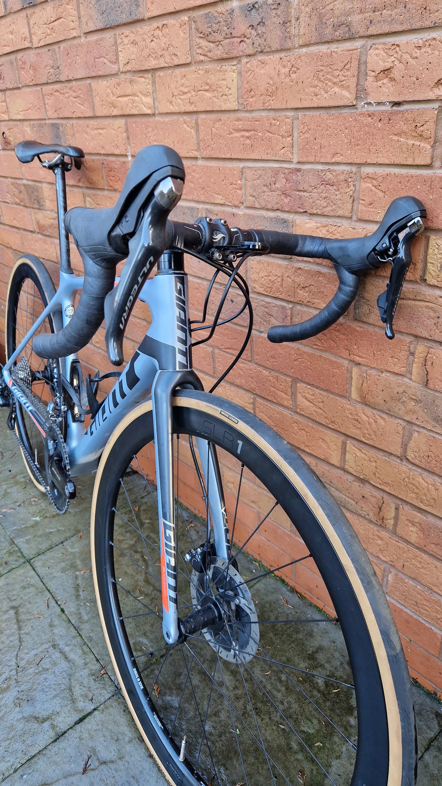 Giant TCR Advanced Pro 1 Ultegra Disc Carbon Road Bike - Light - Small/52