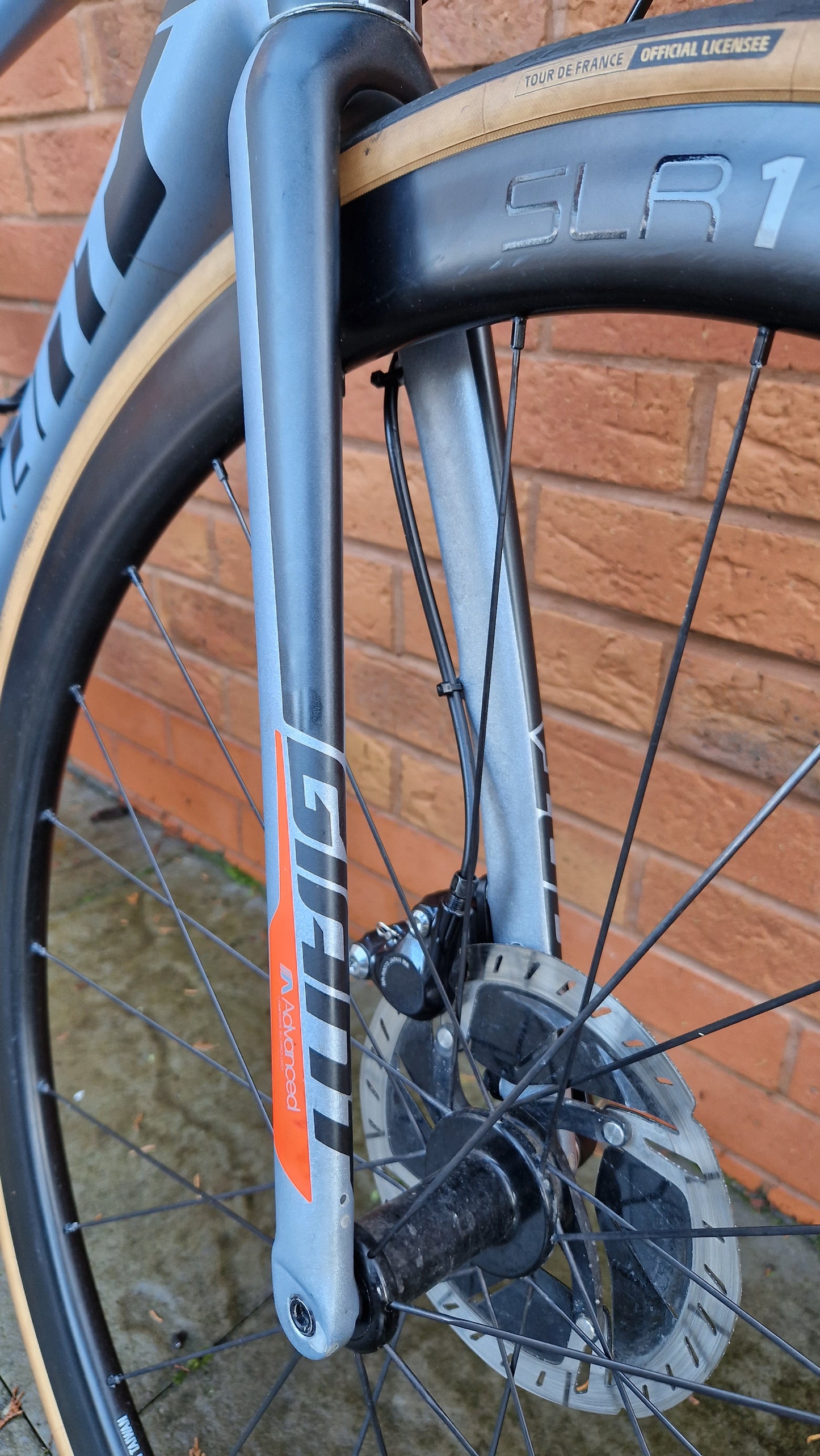 Giant TCR Advanced Pro 1 Ultegra Disc Carbon Road Bike - Light - Small/52