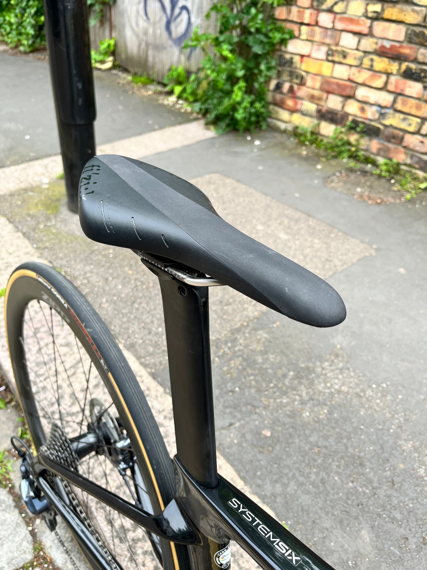 Cannondale SystemSix with ZIPP 303s size 47