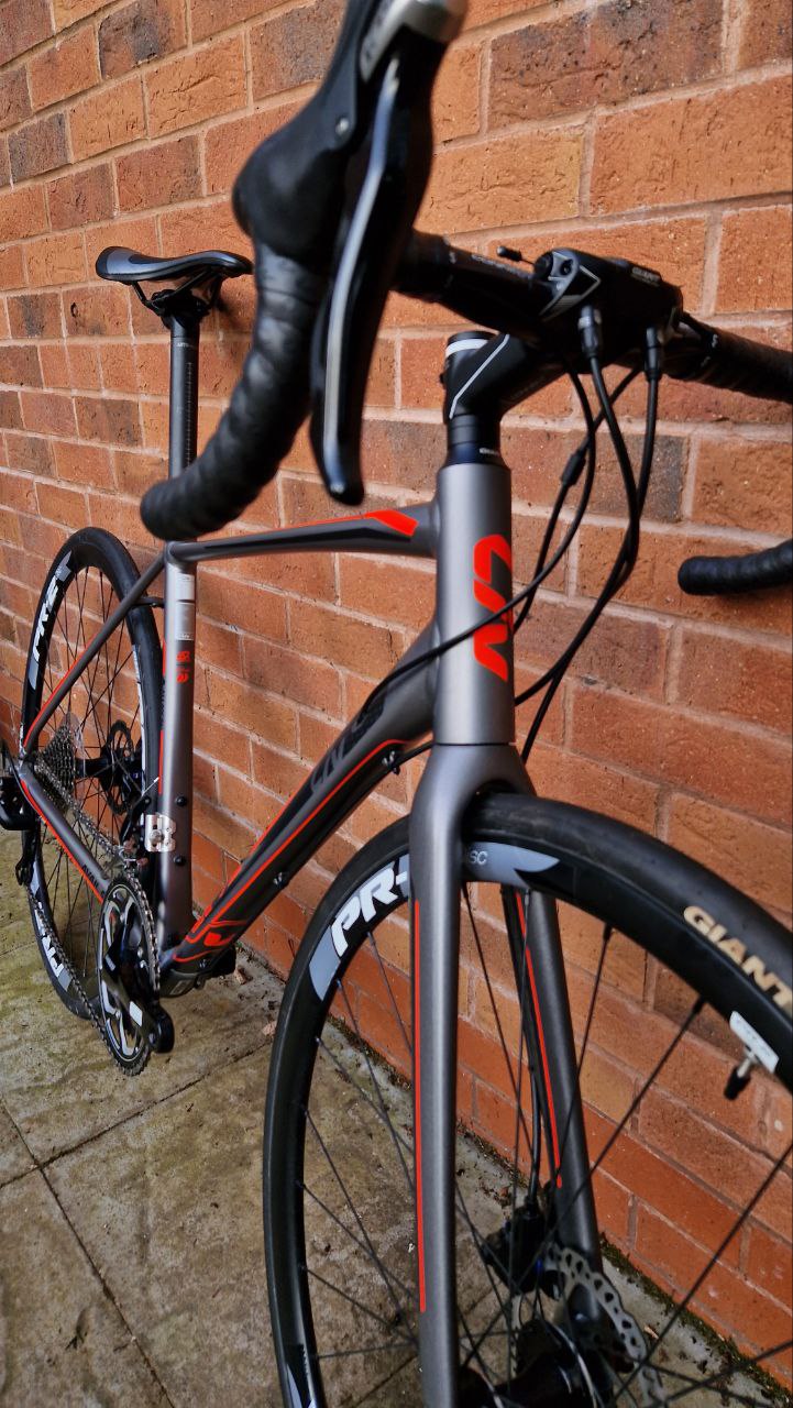 Giant Liv Avail SL 1 105 Disc Ladies Aluminium Endurance Road Bike - M 54 - Mint