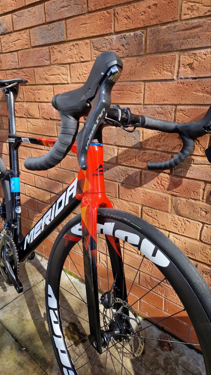 Merida Reacto 5000 Bahrain Victorious Ultegra Carbon Disc Road Bike - M 54cm