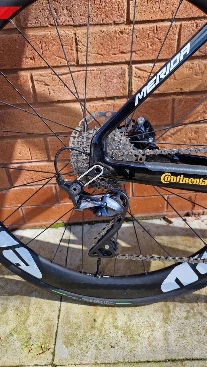 Merida Reacto 5000 Bahrain Victorious Ultegra Carbon Disc Road Bike - M 54cm