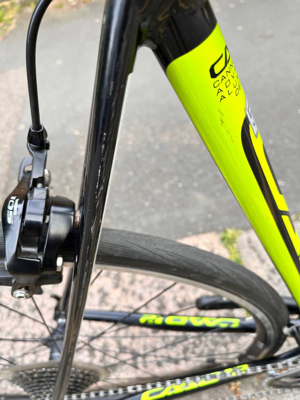 Cannondale Caad 12 Shimano 105 Aluminium Light Road Bike Mavic Aksium 56cm