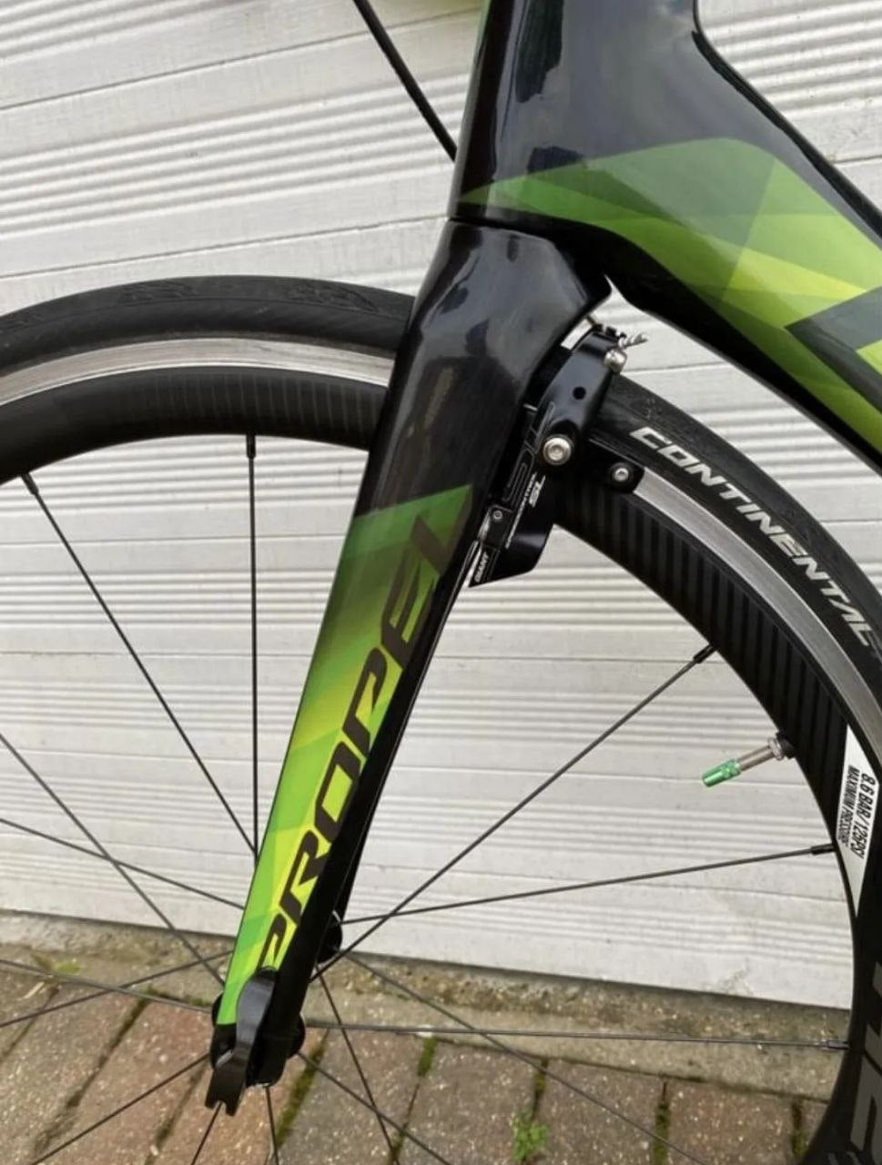 Giant Propel Advanced 1 Ultegra Carbon Aero Road Bike - XL 60cm