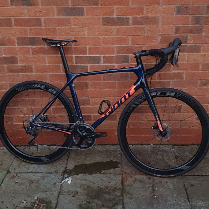 Giant TCR Advanced Pro 2 Shimano 105 11 speed Carbon Disc Road Bike - ML 56cm