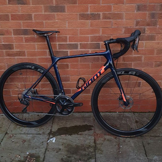 Giant TCR Advanced Pro 2 Shimano 105 11 speed Carbon Disc Road Bike - ML 56cm