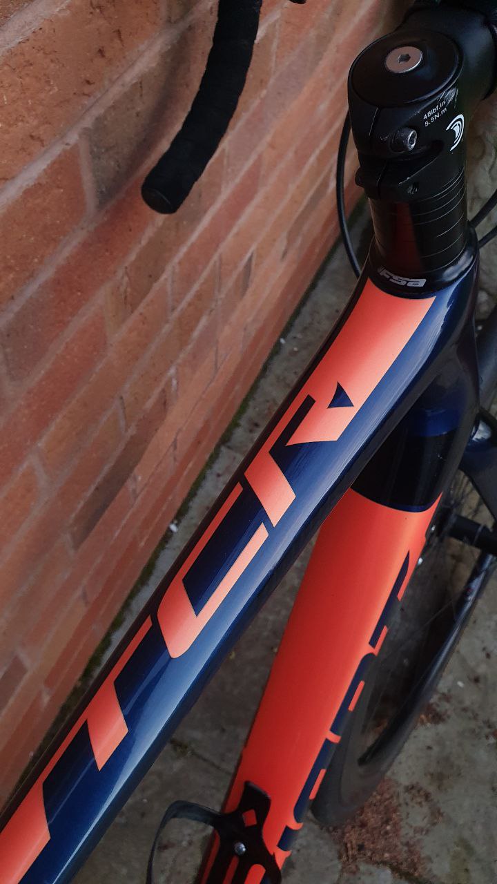 Giant TCR Advanced Pro 2 Shimano 105 11 speed Carbon Disc Road Bike - ML 56cm