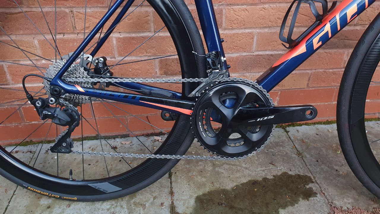 Giant TCR Advanced Pro 2 Shimano 105 11 speed Carbon Disc Road Bike - ML 56cm