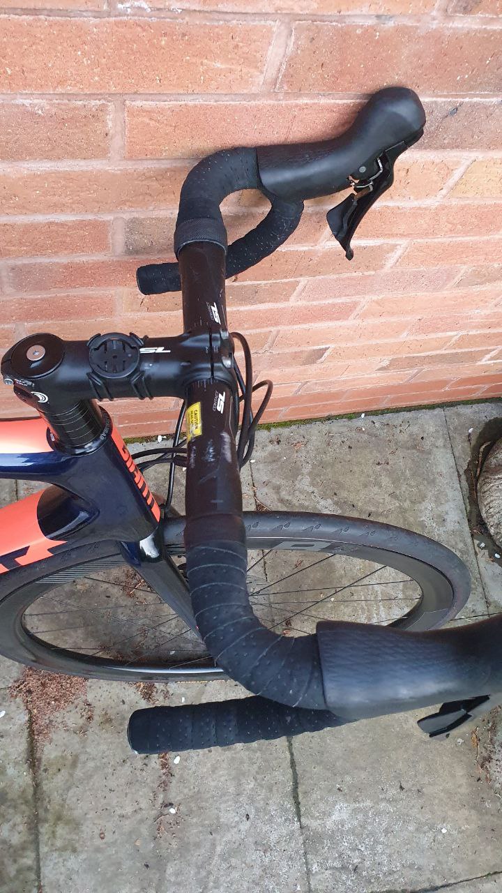 Giant TCR Advanced Pro 2 Shimano 105 11 speed Carbon Disc Road Bike - ML 56cm