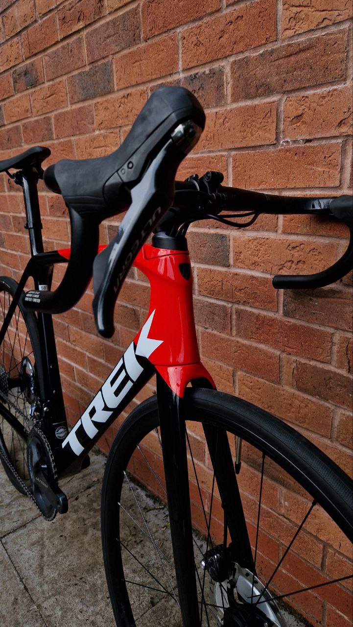 Trek Emonda SL6 Ultegra Disc Carbon Road Bike - Mint condition - Light - 58cm