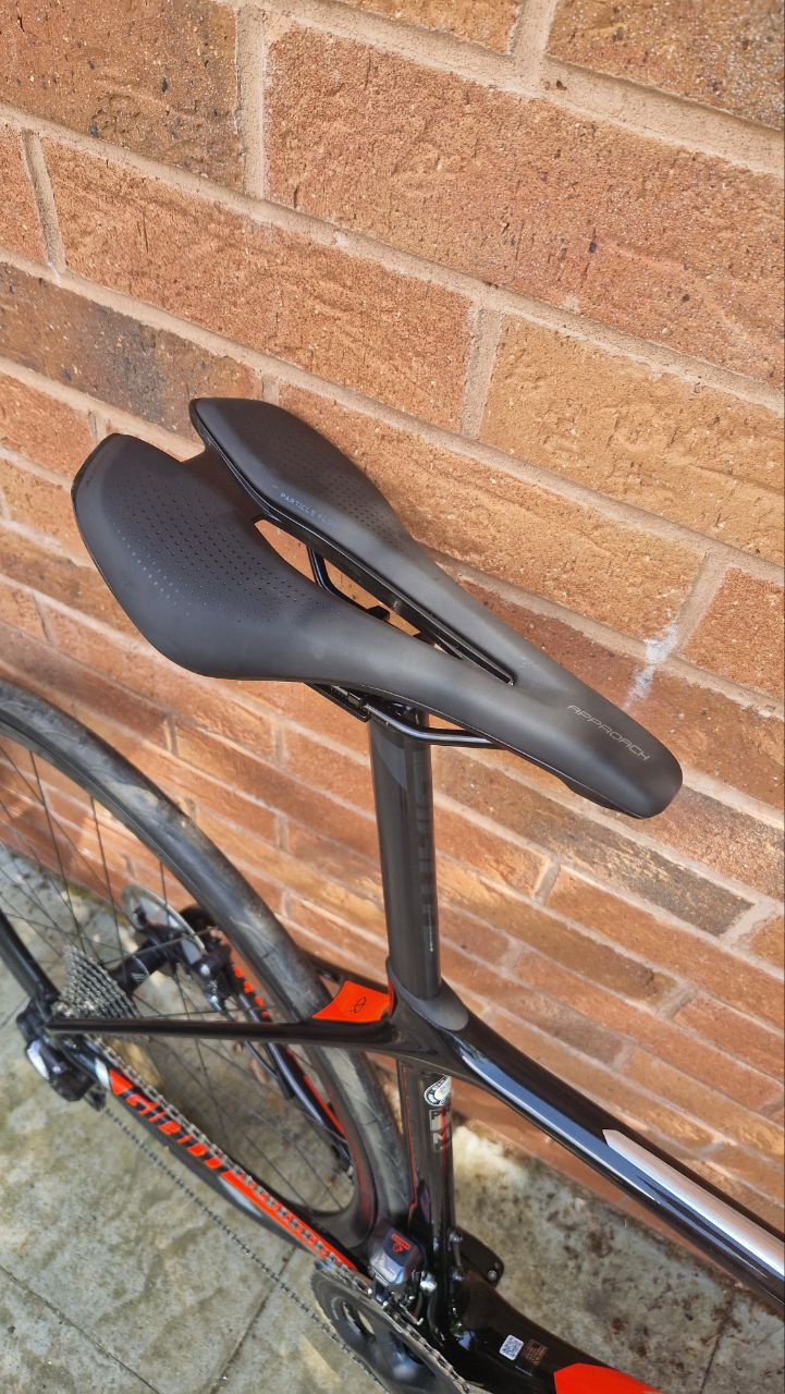 Giant TCR Advanced Pro 0 Shimano Ultegra Di2 Carbon Disc Road Bike - M 54cm