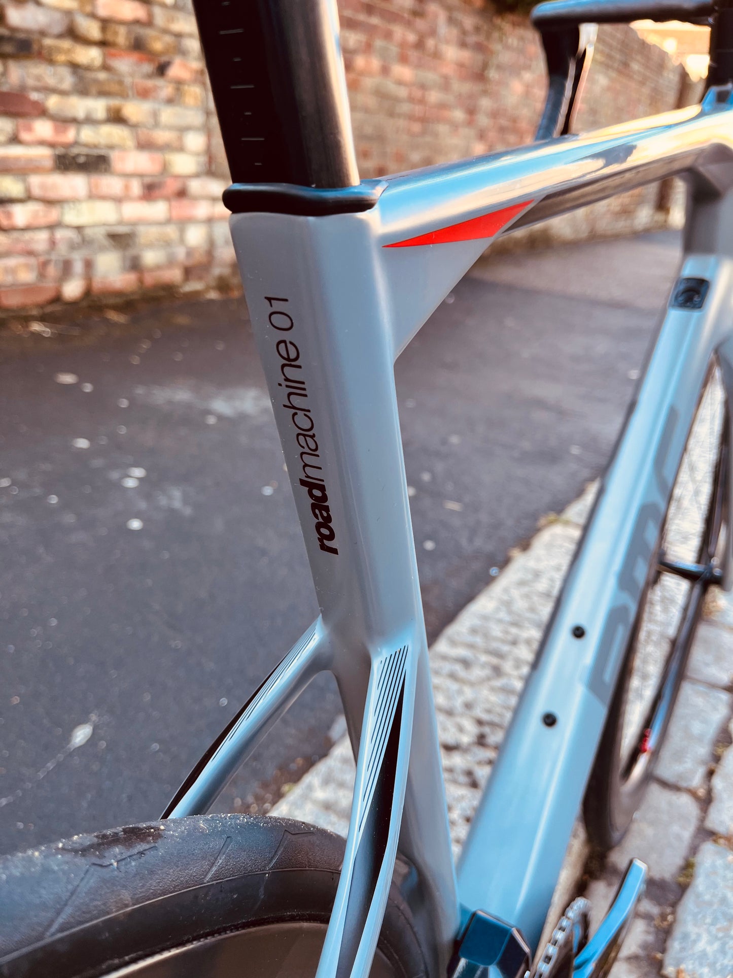 BMC RoadMachine 01 ONE with DURA-ACE Di2