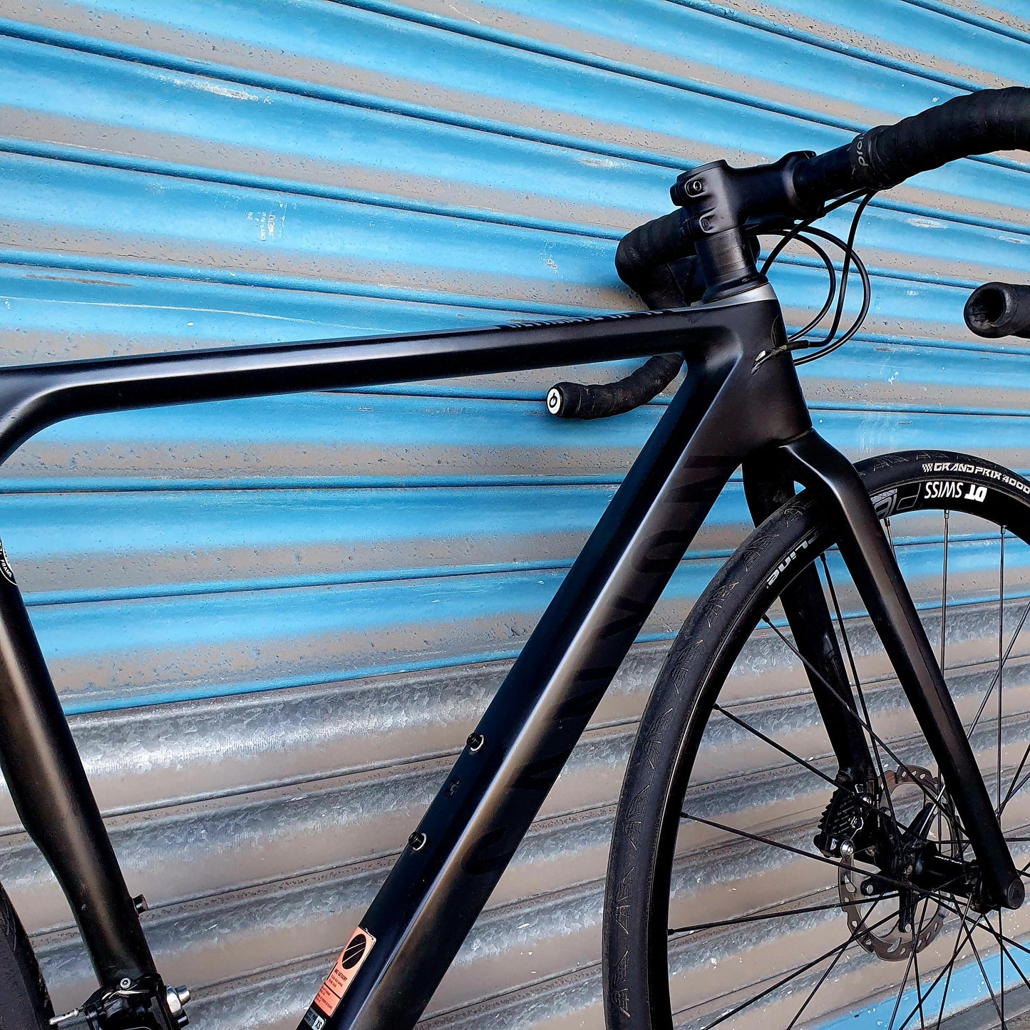 Canyon Ultimate CF SL Shimano 105 R7000 Carbon Disc Road Bike - XSs