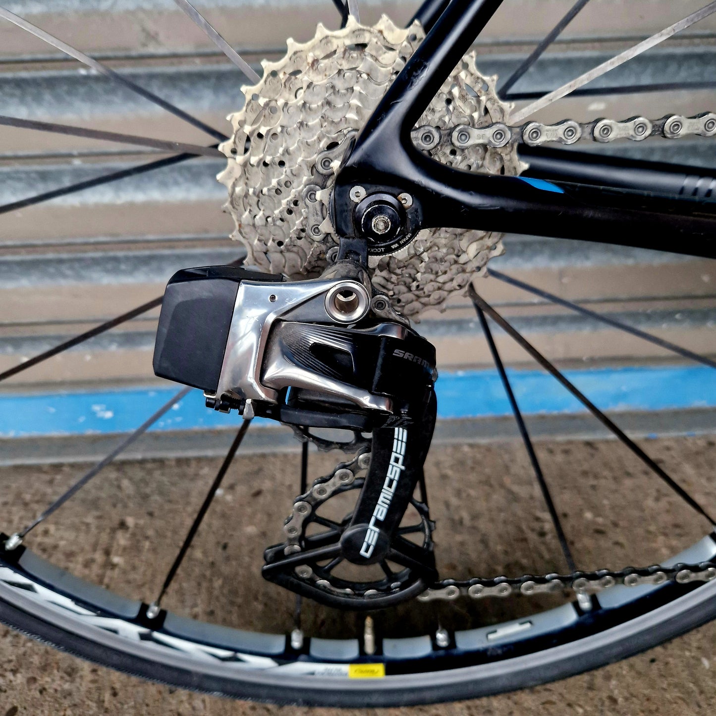 Giant TCR Advanced SL 0 SRAM RED eTap Carbon Road Bike - Quarq Power Meter - Ceramic Speed - Large/58cm