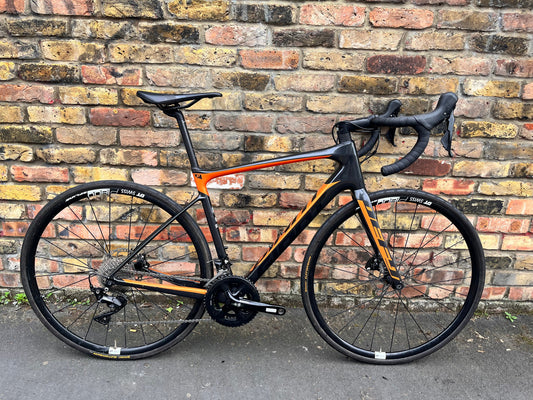 Giant Defy Advanced 2 Shimano 105 Carbon Road Bike - 54cm M