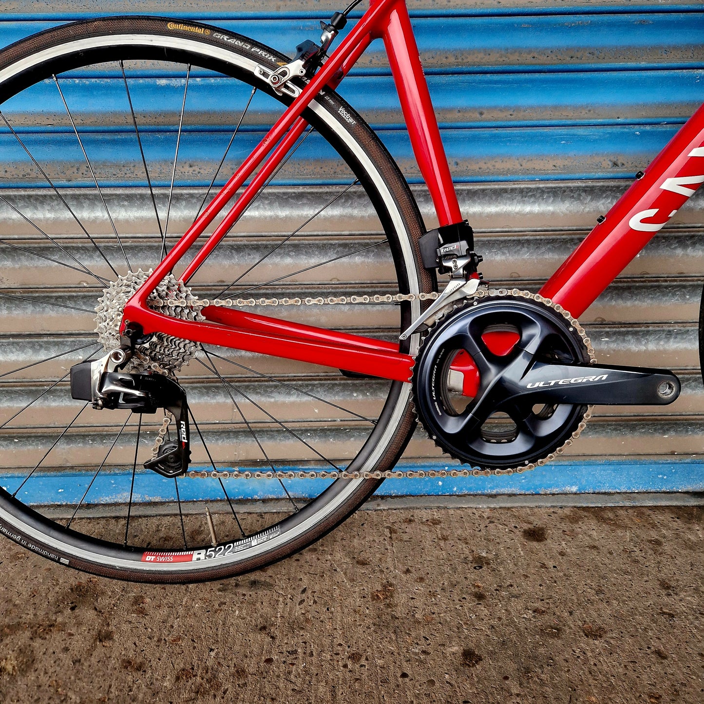 Canyon Ultimate CF SL SRAM Red eTap Carbon Road Bike - Small 54cm