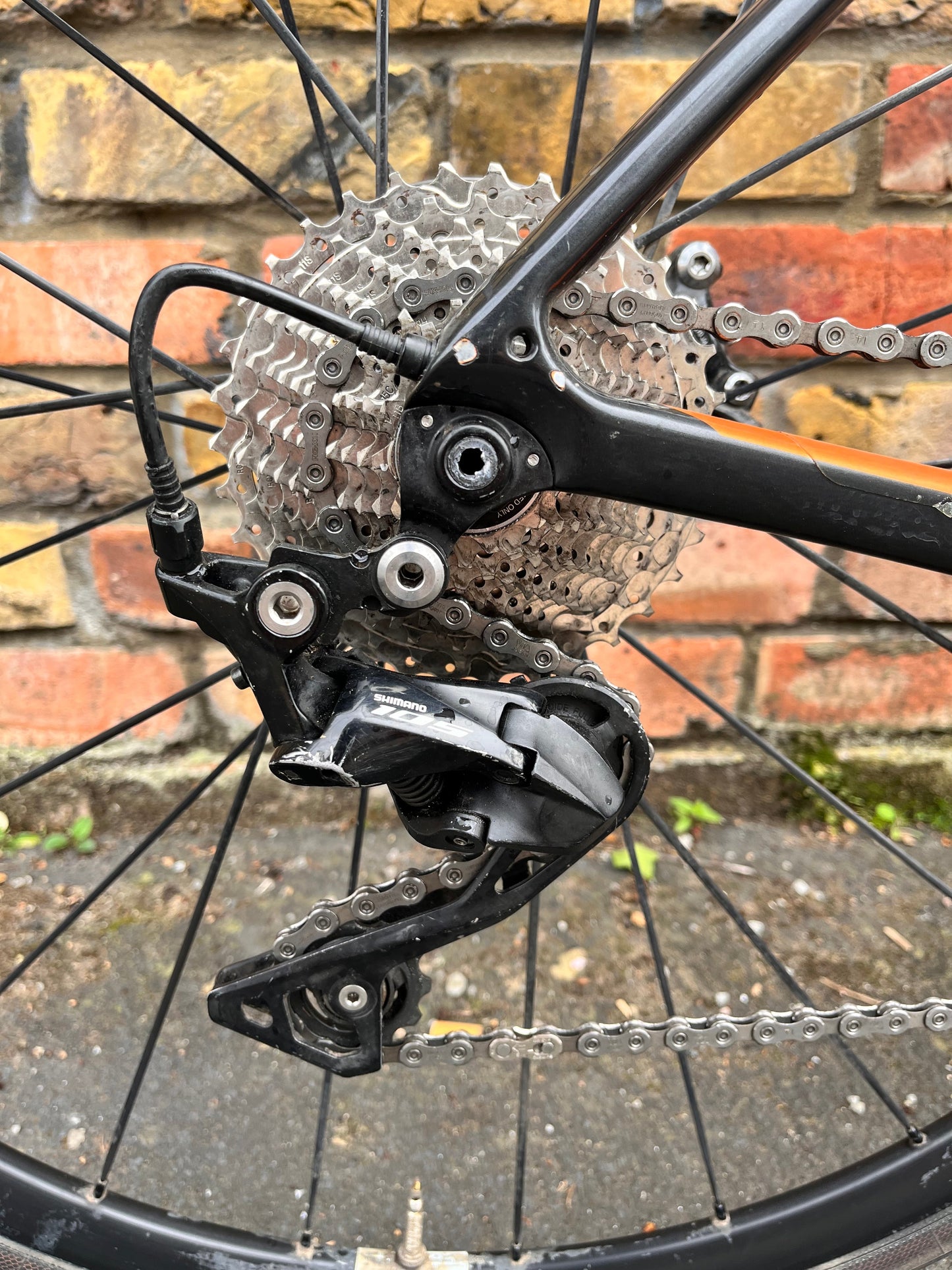 Giant Defy Advanced 2 Shimano 105 Carbon Road Bike - 54cm M