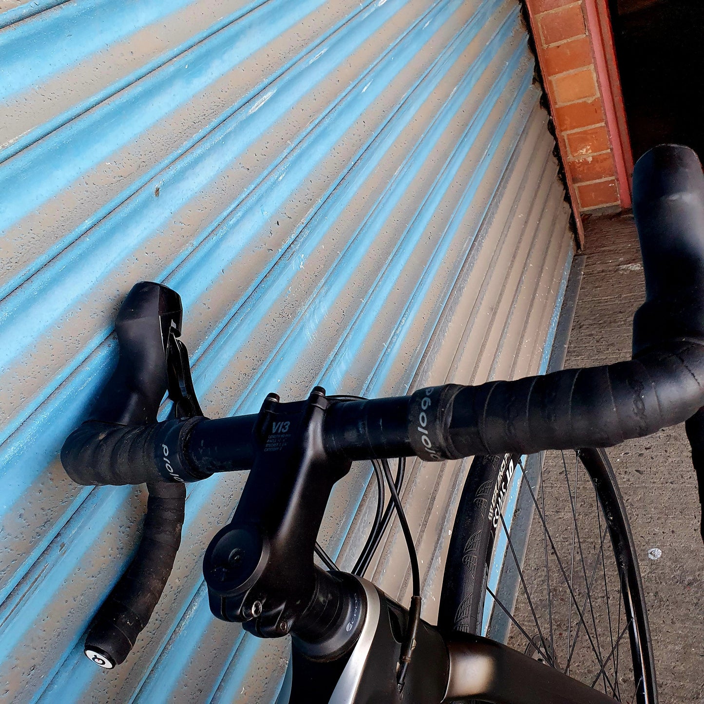 Canyon Ultimate CF SL Shimano 105 R7000 Carbon Disc Road Bike - XSs