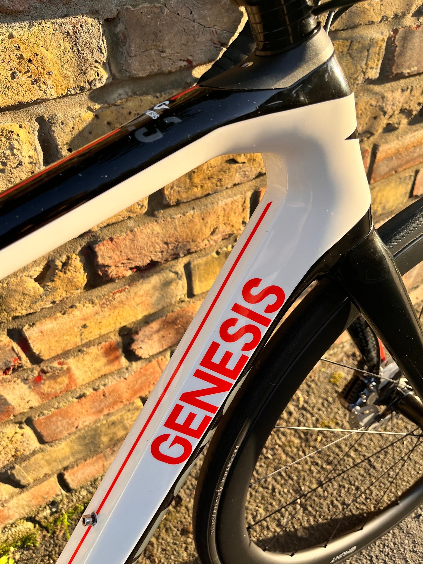 Genesis Zero Disc 3 Ultegra Carbon Disc Road Bike - Small/52cm