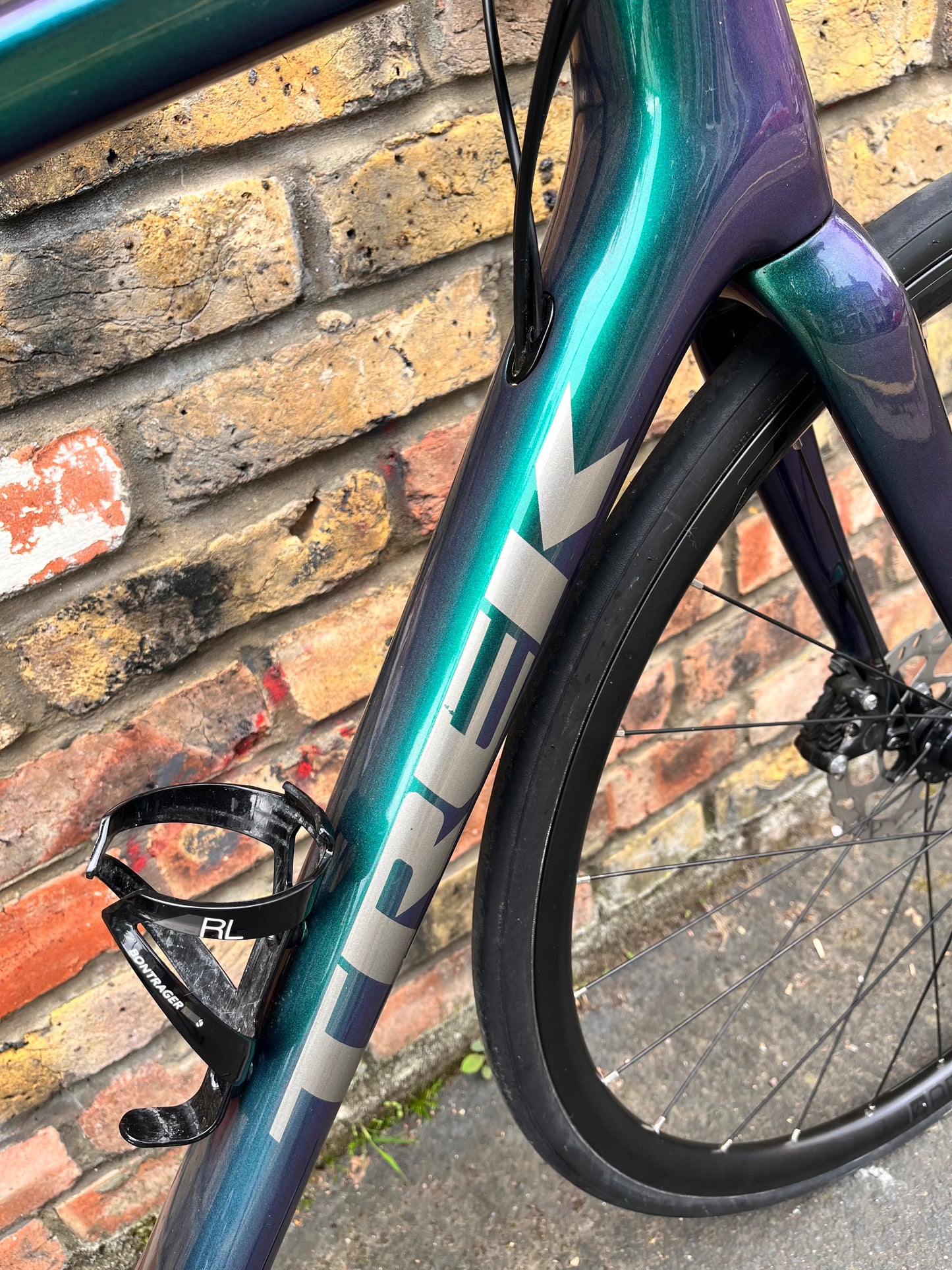 Trek Emonda SL5 105 Carbon Disc Road Bike - 56cm - Emerald Iris