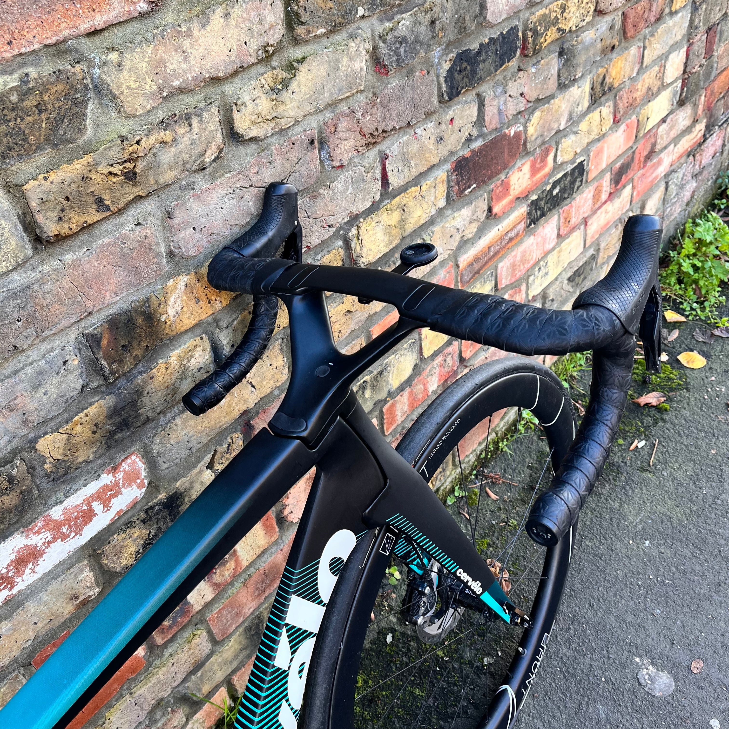 Cervelo sale aero handlebar